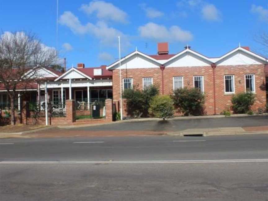 Capel Tavern, Food & drink in Capel