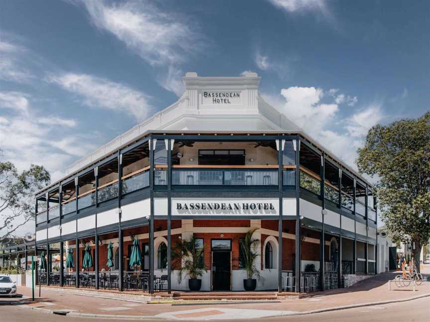 Bassendean Hotel, Food & drink in Bassendean