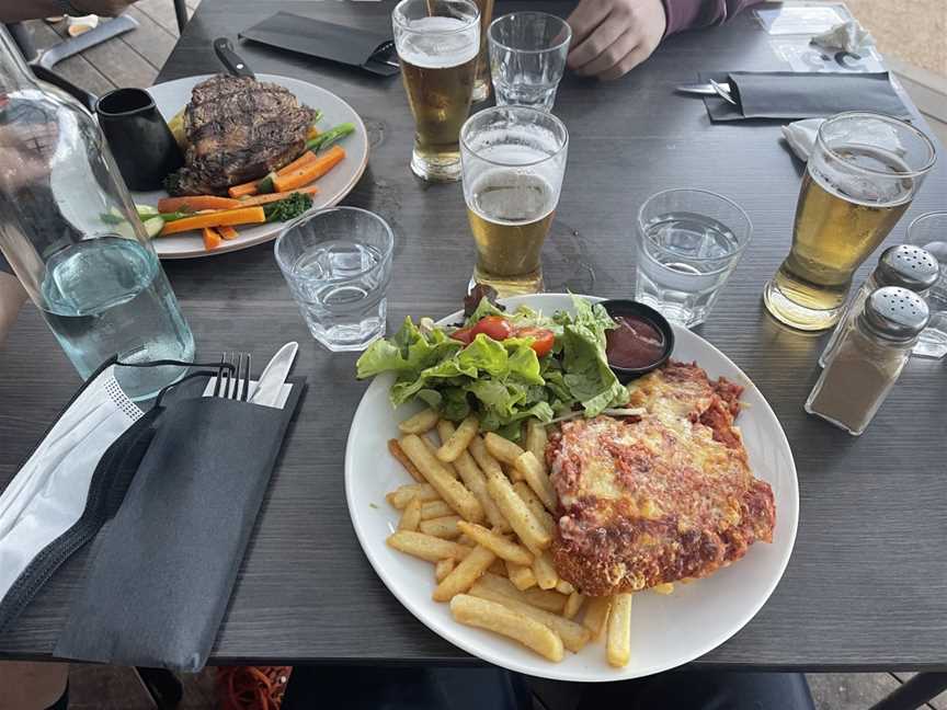 Halls Gap Hotel Restaurant, Halls Gap, VIC