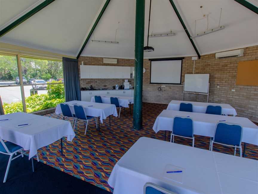 Waterfront Hotel, Diddillibah, QLD