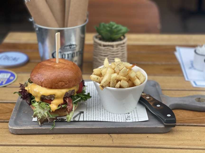 The Local Tavern, Surfers Paradise, QLD