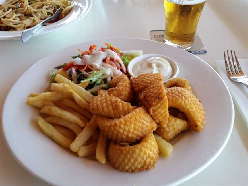 Wynnum Tavern, Wynnum West, QLD