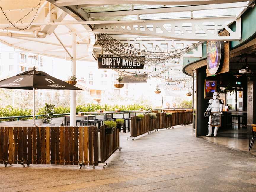 Dirty Moes, Mooloolaba, QLD