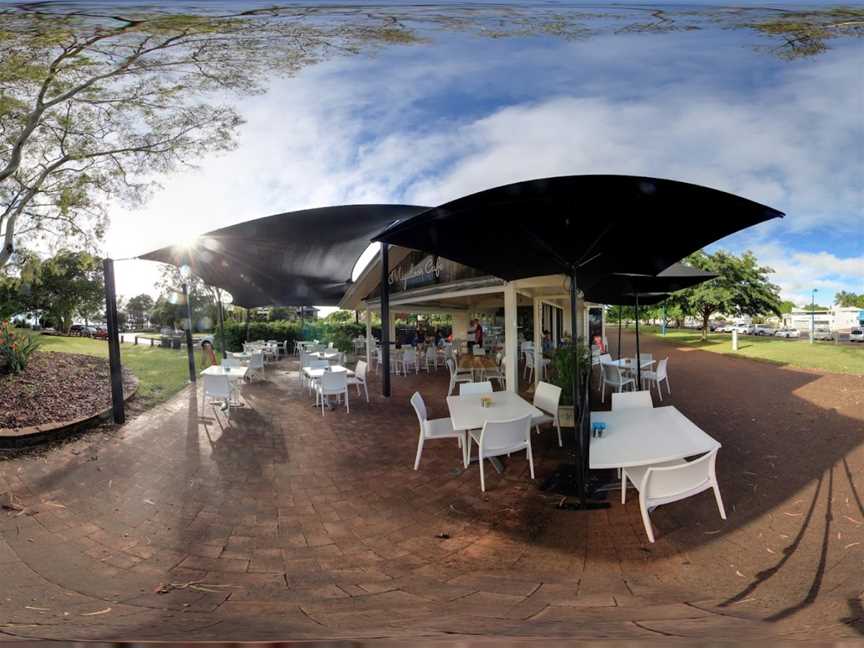 Migaloos Seafood Market, Urangan, QLD