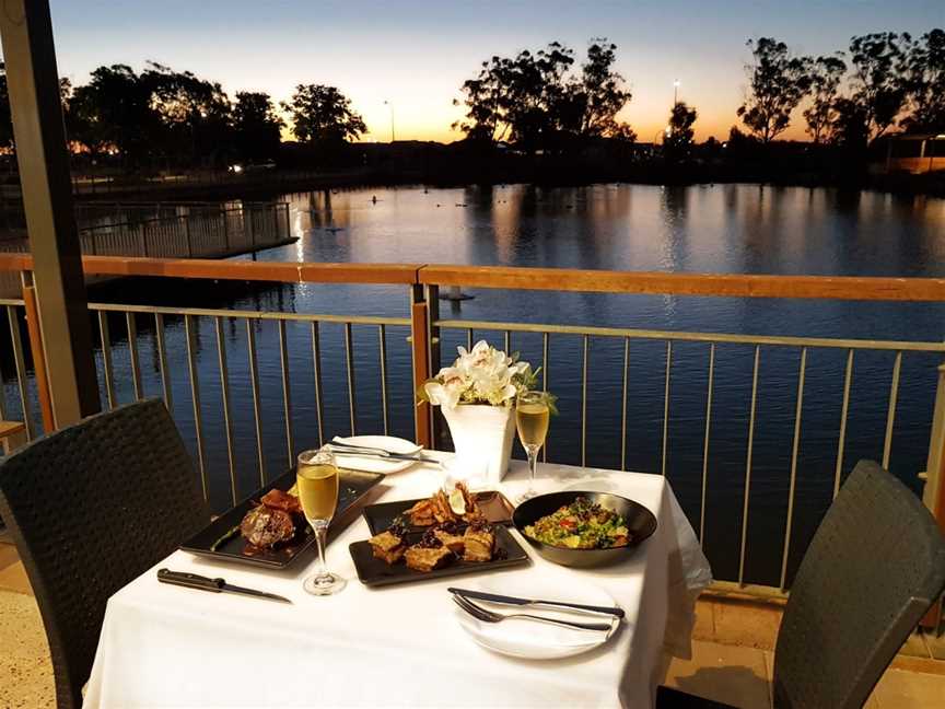 Strand Lakeside Café, Byford, WA