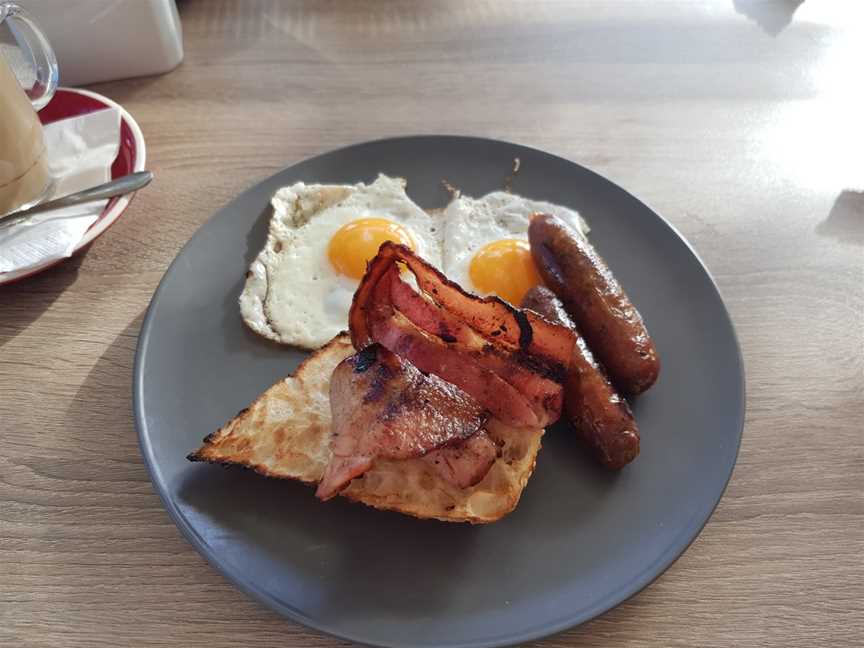 Strand Lakeside Café, Byford, WA