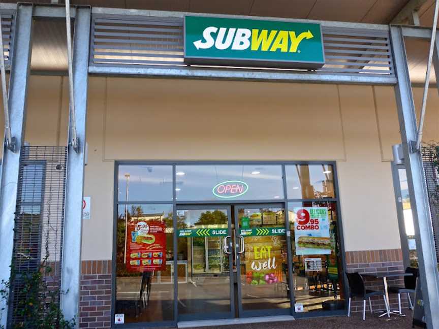 Subway, Pacific Pines, QLD