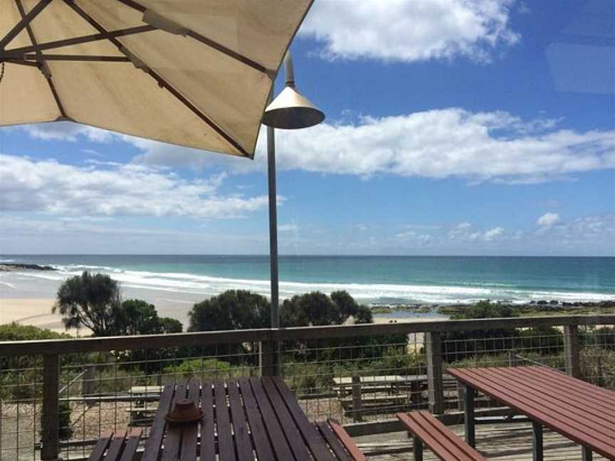 Wye Beach Hotel, Wye River, VIC