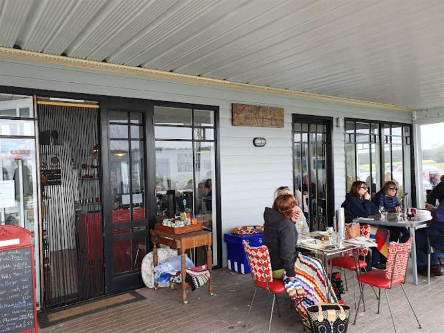 Lake Edge Cafe, Tesbury, VIC