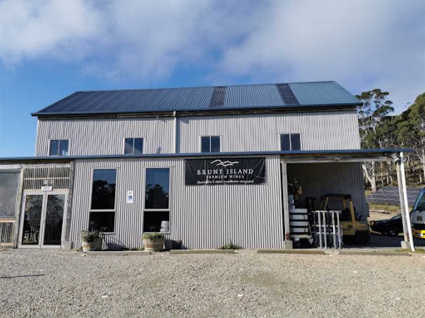 Bruny Island Premium Wines, Lunawanna, TAS