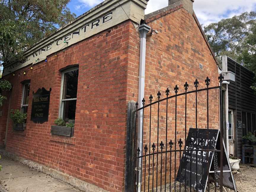 Bank Street Wood Fired Pizza & Garden, Avenel, VIC