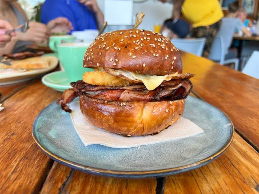 High Tide Bar, Grill & Cafe, Mudjimba, QLD