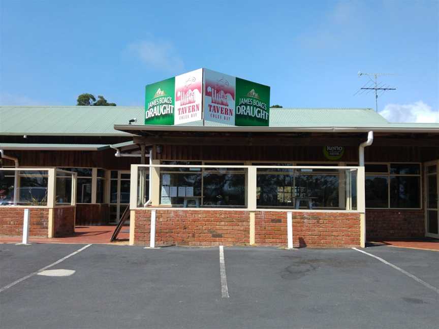 Iluka Tavern, Coles Bay, TAS