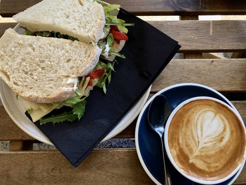 Main St. Provedore Eatery & Espresso, Tamborine Mountain, QLD