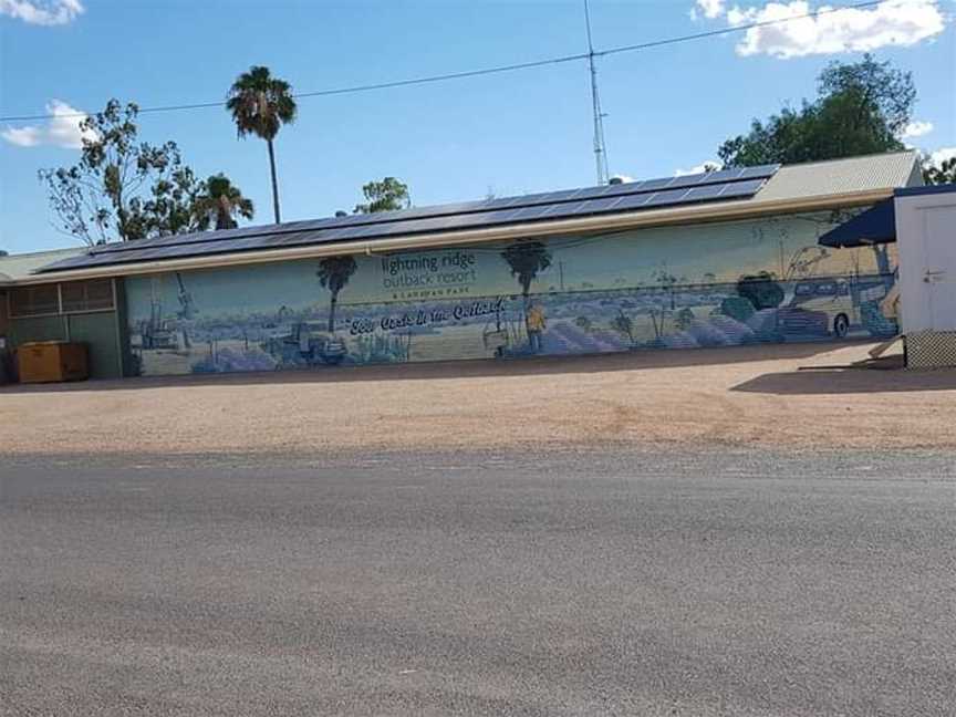 OUTBACK HOTEL., Lightning Ridge, NSW