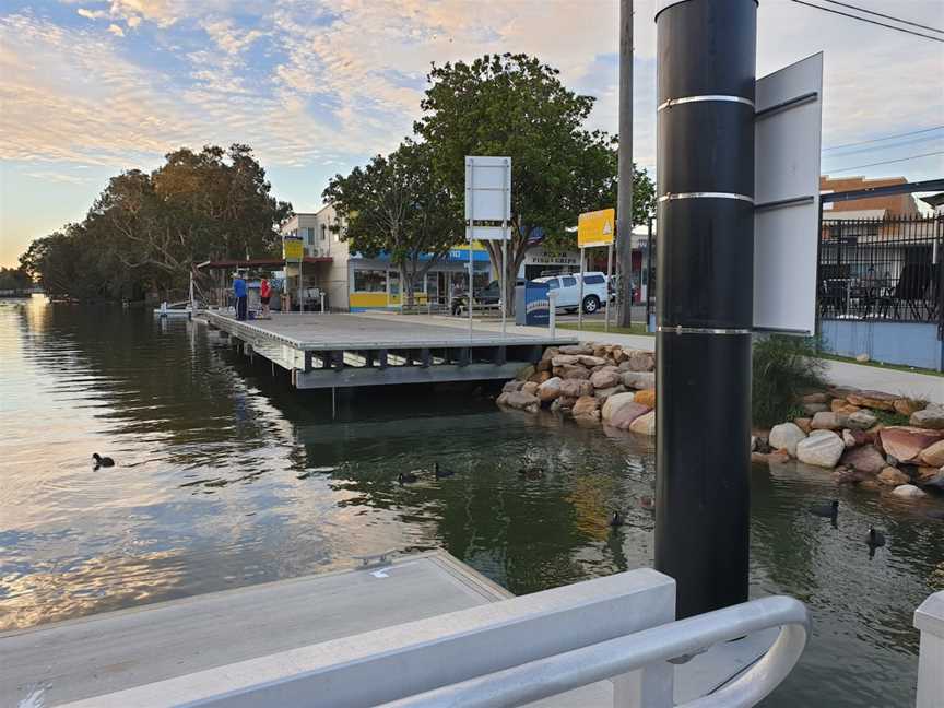 Riverside Seafood, Budgewoi, NSW