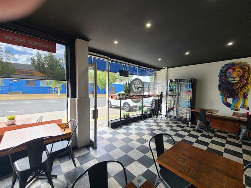 ROAR Cafe & Eatery, Fairfield, VIC