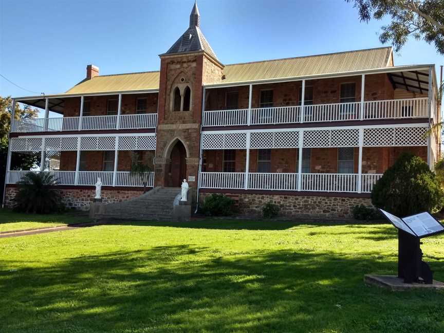 The shearing shed cafe, Northampton, WA