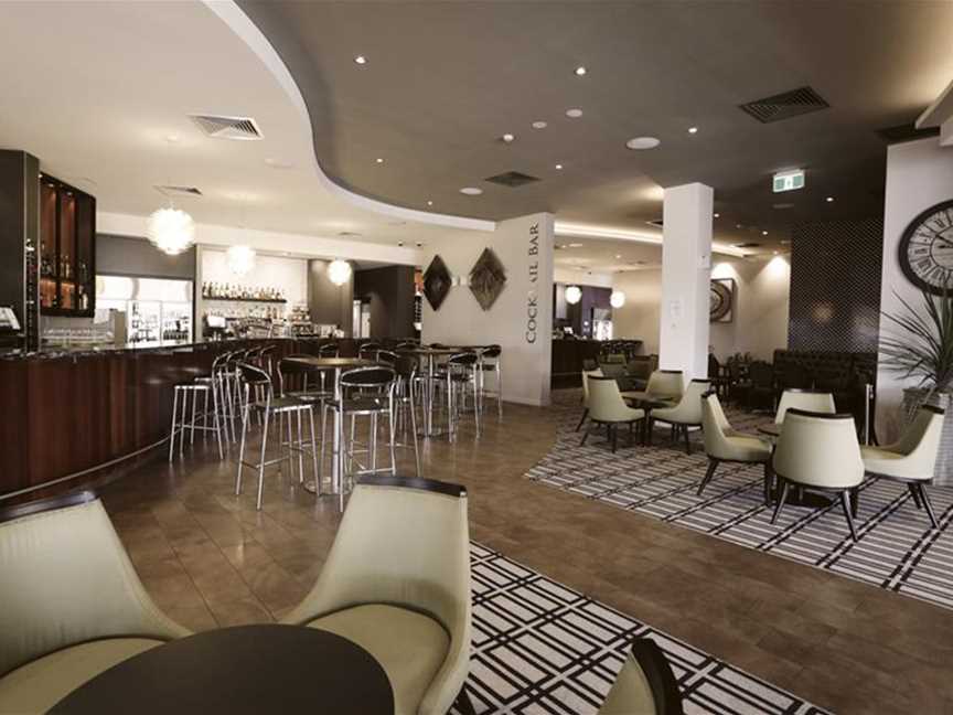 Currambine Bar & Bistro, Food & drink in Currambine