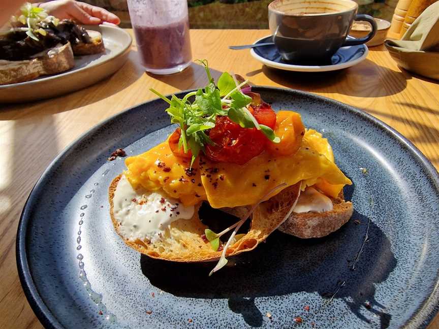 Akito Eatery, Oneroa, New Zealand