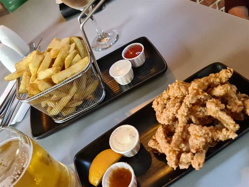 Fat Sally's Pub and Restaurant, Oamaru, New Zealand