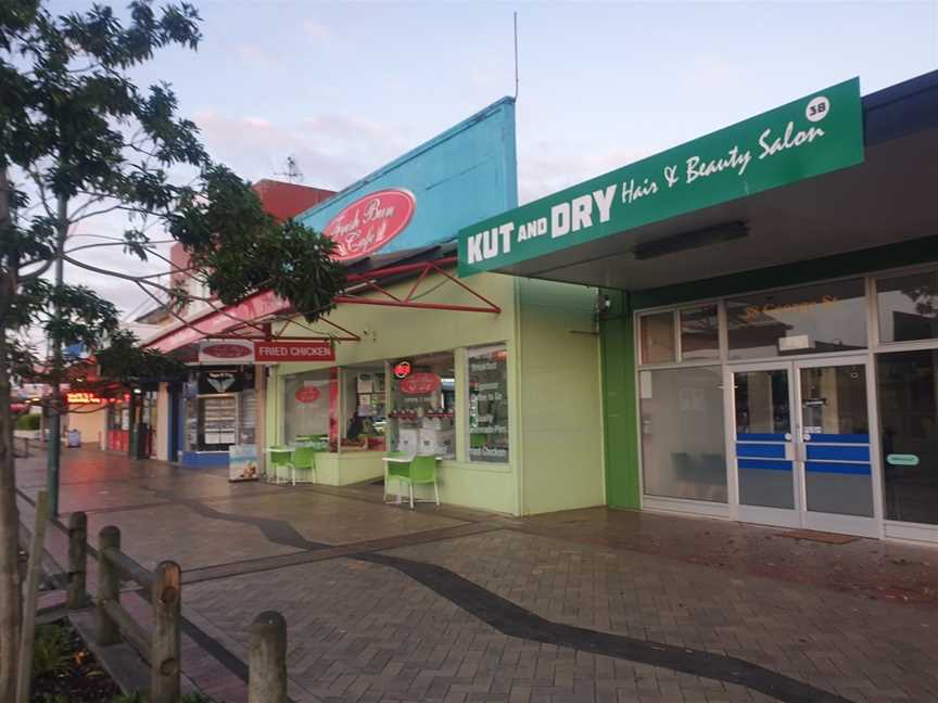 Fresh Bun Cafe, Tuakau, New Zealand