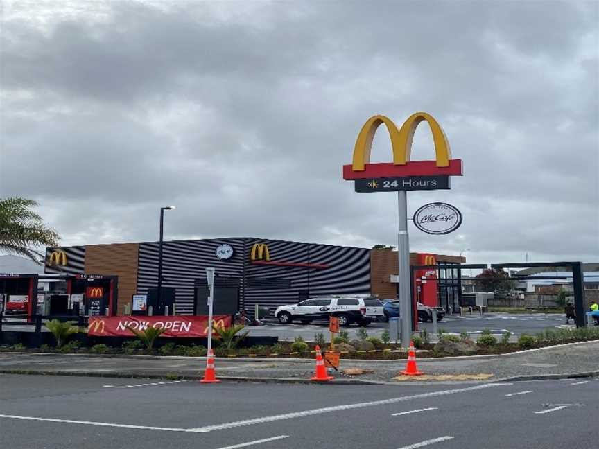 McDonald's Henderson, Henderson, New Zealand