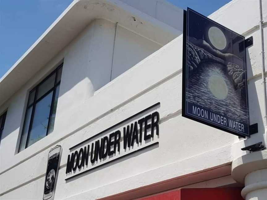 Moon Under Water, Somerfield, New Zealand