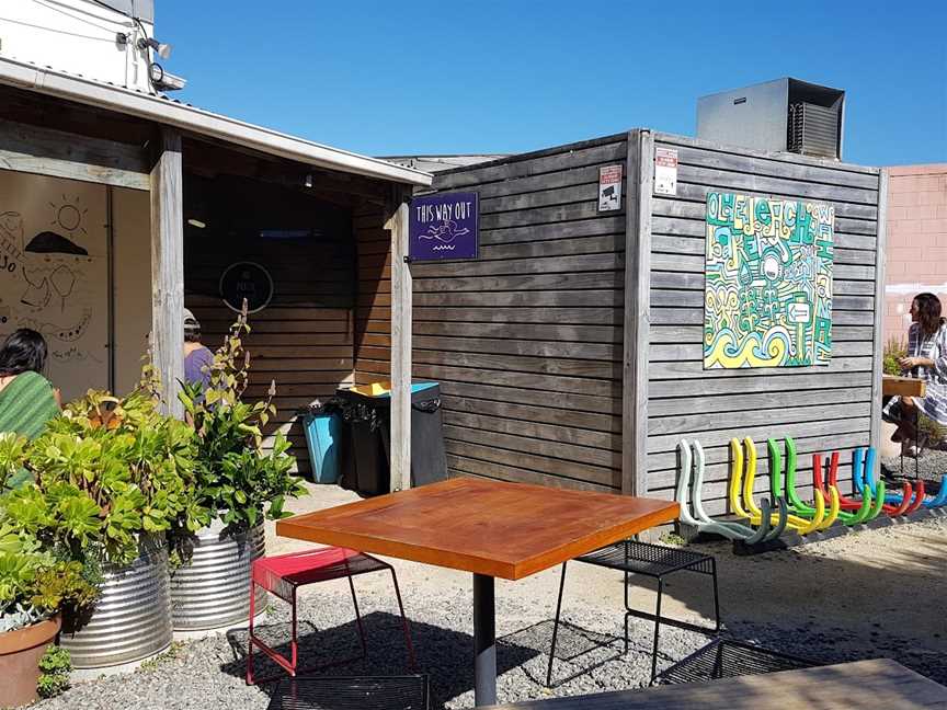 Olde Beach Bakery, Waikanae Beach, New Zealand