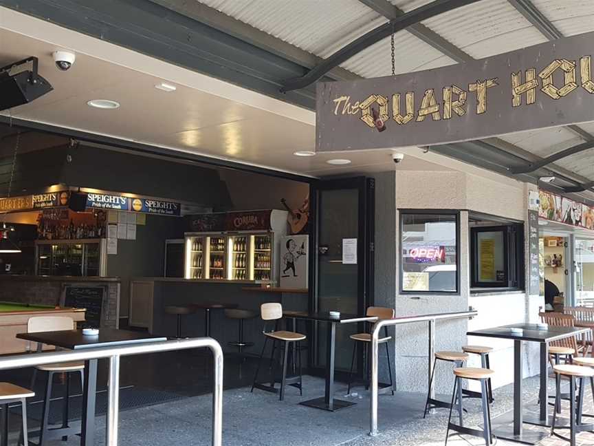 QUART HOUSE BAR, Whakatane, New Zealand