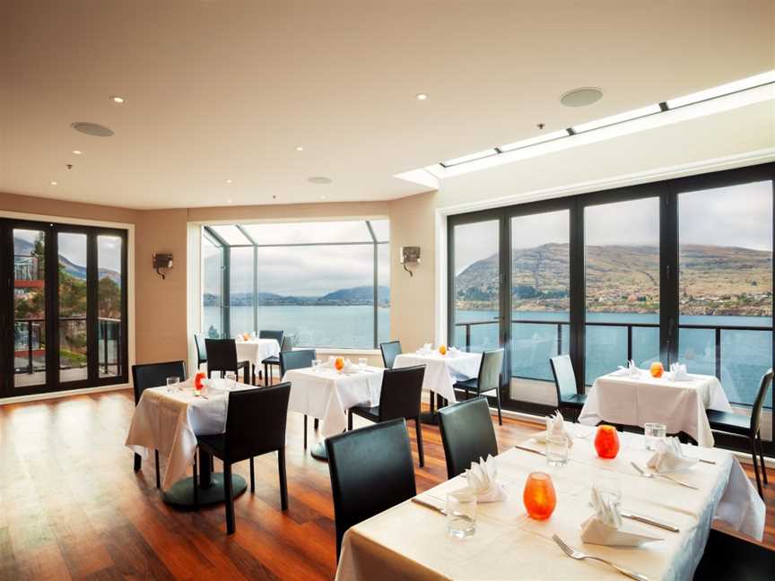 Shores Restaurant & Bar, Queenstown, New Zealand