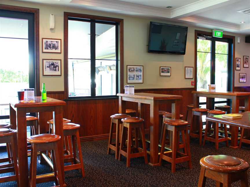 Valley Inn Tavern, Heathcote Valley, New Zealand