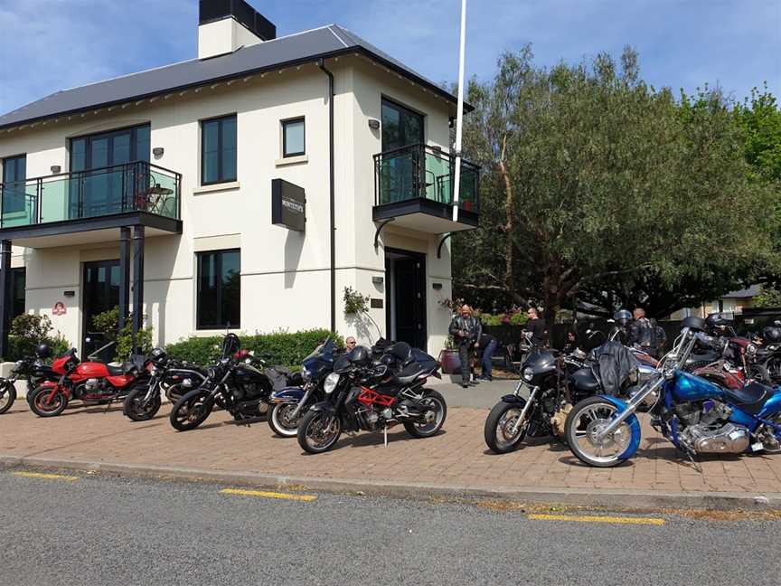 Valley Inn Tavern, Heathcote Valley, New Zealand