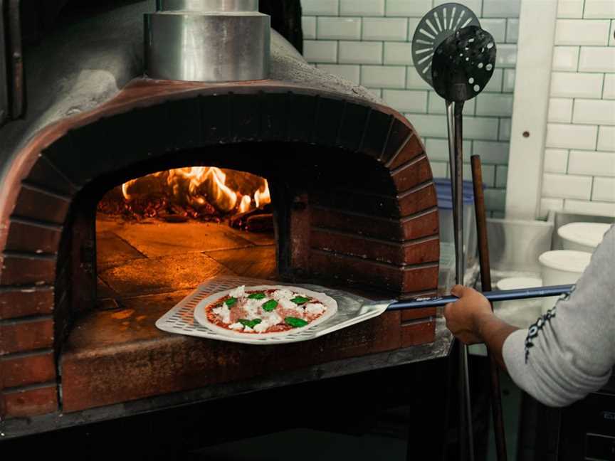 Fire And Slice Woodfired Pizzeria, Food & drink in Sumner