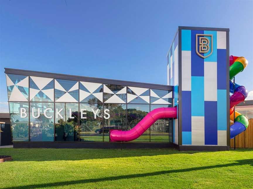 Buckley's Entertainment Centre, Food & drink in Breakwater