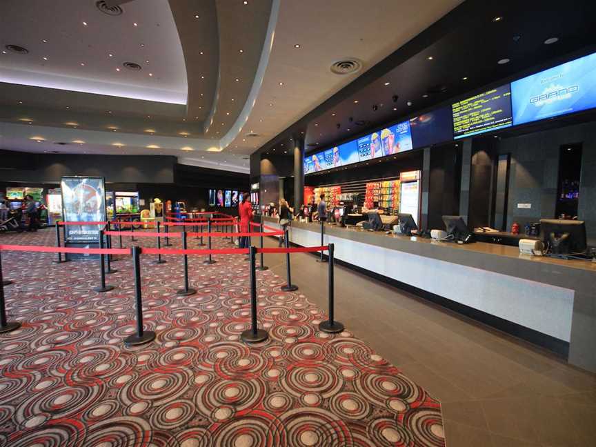 Grand Cinemas Currambine, Local Facilities in Currambine