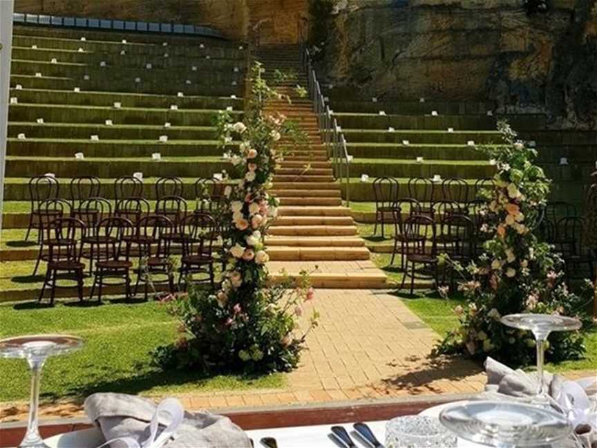 Quarry Amphitheatre, Local Facilities in City Beach