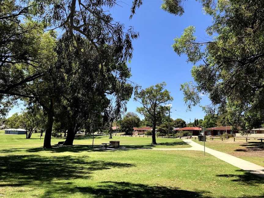 Butterworth Park, Local Facilities in Koondoola