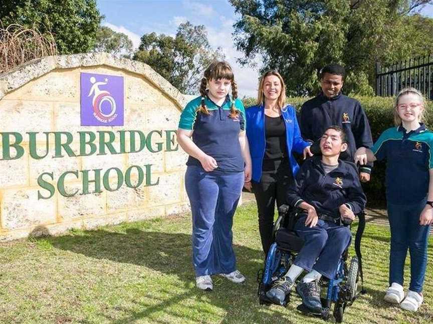 Burbridge School, Local Facilities in Koondoola