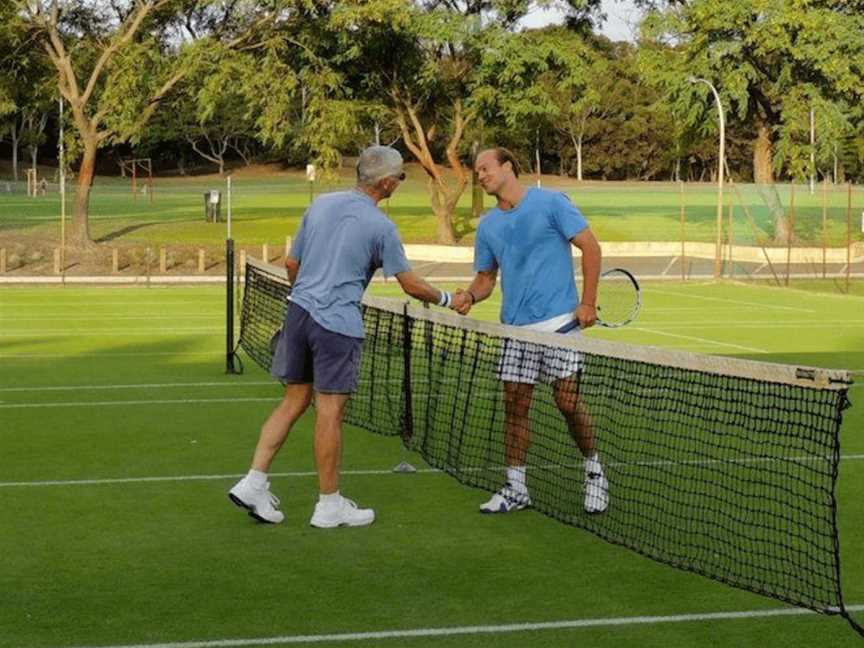 Onslow Park Tennis Club Courts, Local Facilities in Shenton Park