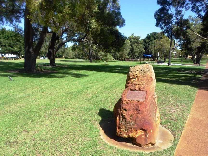 Cliff Sadlier Reserve, Local Facilities in Daglish