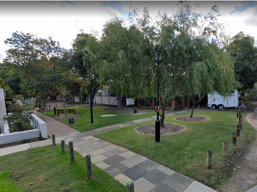 Park Street Mini Park, Local Facilities in Subiaco