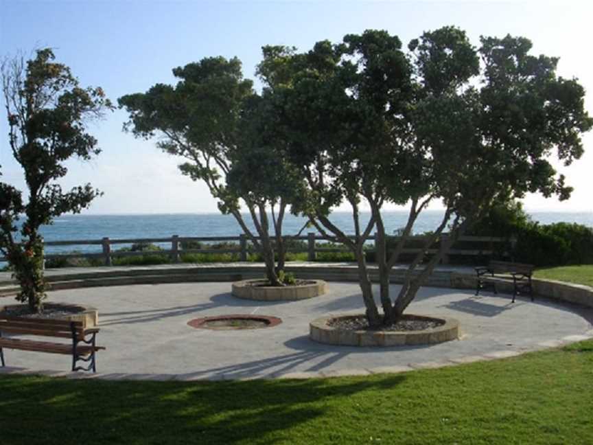 Queenscliff Park, Local Facilities in Quinns Rocks