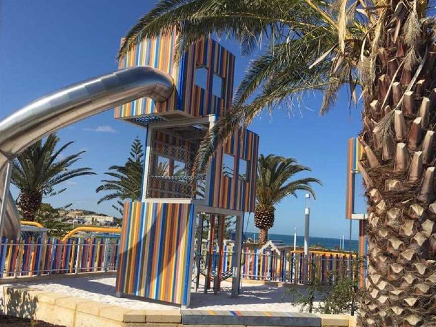 Jindalee Beachside Foreshore Park, Local Facilities in Jindalee