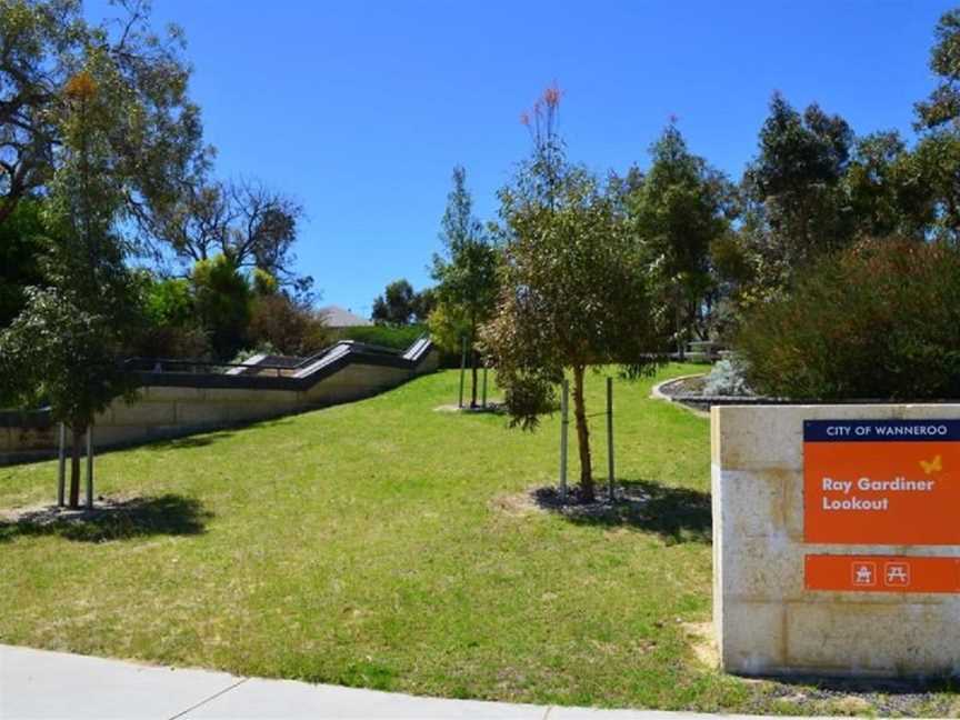 Ray Gardiner Lookout, Local Facilities in Tapping