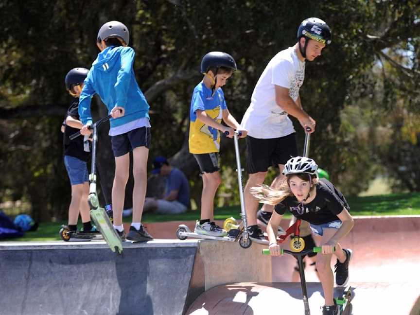 Warradale Skate Park, Local Facilities in Landsdale