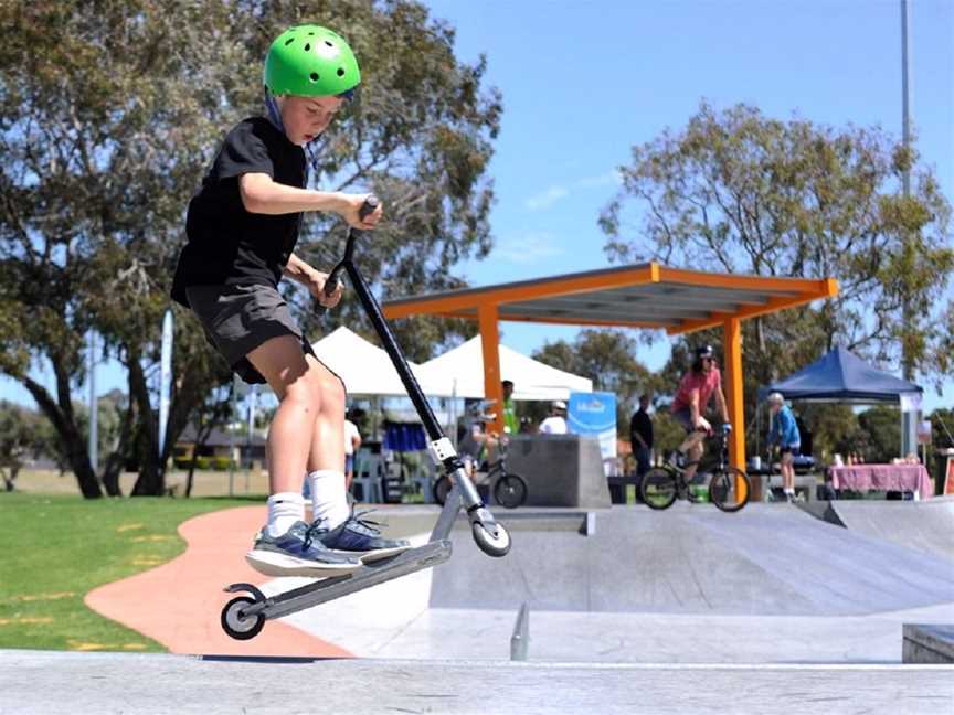 Yanchep Skate Park (Splendid Park), Local Facilities in Yanchep