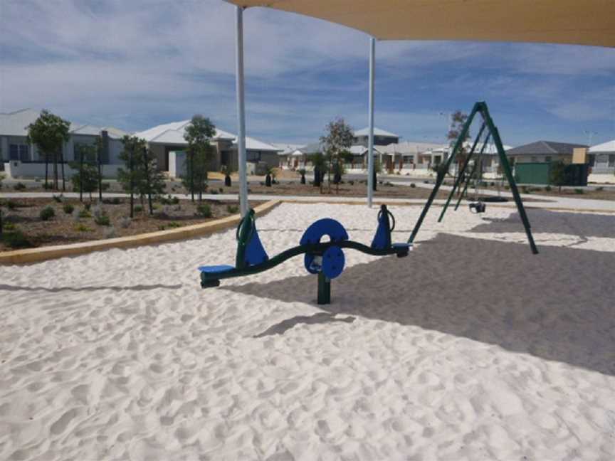 Mizzen Park, Local Facilities in Alkimos