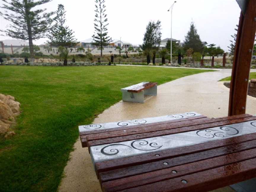 Danforth Park, Local Facilities in Alkimos