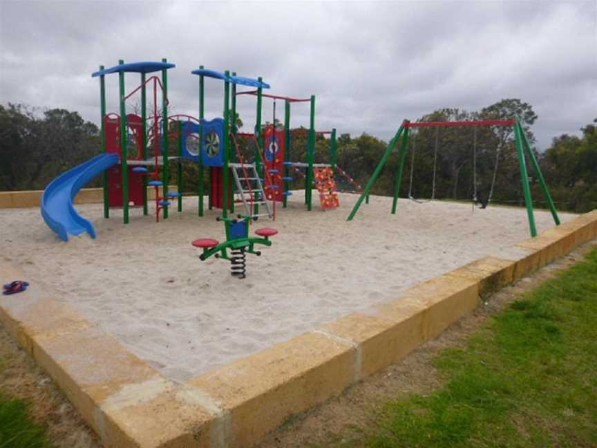 Highview Park, Local Facilities in Alexander Heights